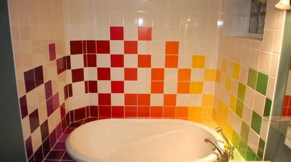 Pintar azulejos: ¿Quieres darle un nuevo aire a tu baño o cocina? 
