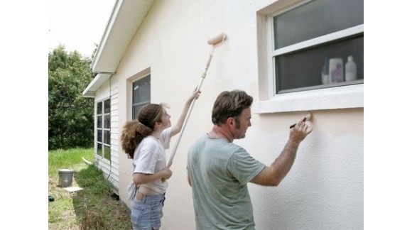 ¿Qué herramientas necesitas para pintar exteriores?